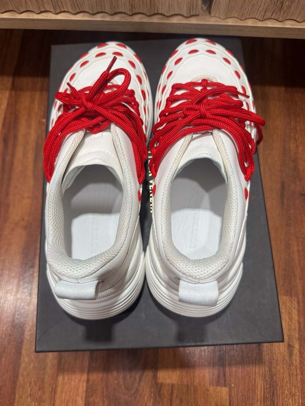 Bottega Veneta Storm Leather Sneaker in Bianco/Bright Red - Picture 4 of 9